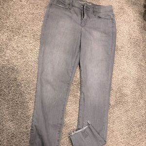 NWOT Universal Thread jegging w/cutoff ankles